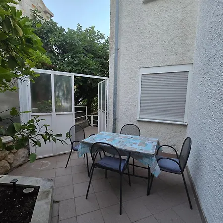 Διαμέρισμα Luxury Etta